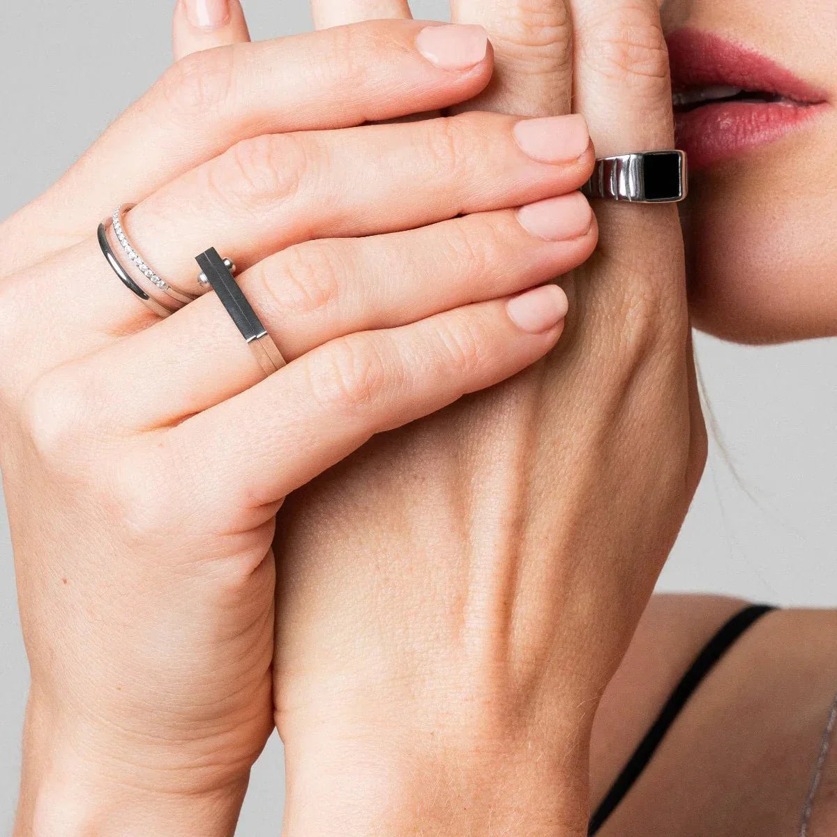 Flat Ring Screw - Silver