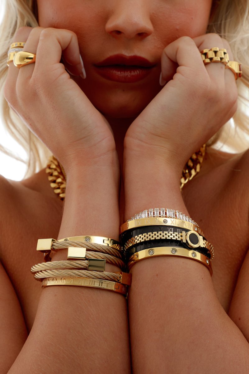 Hera Stone Onyx Bracelet 18K Gold Plated