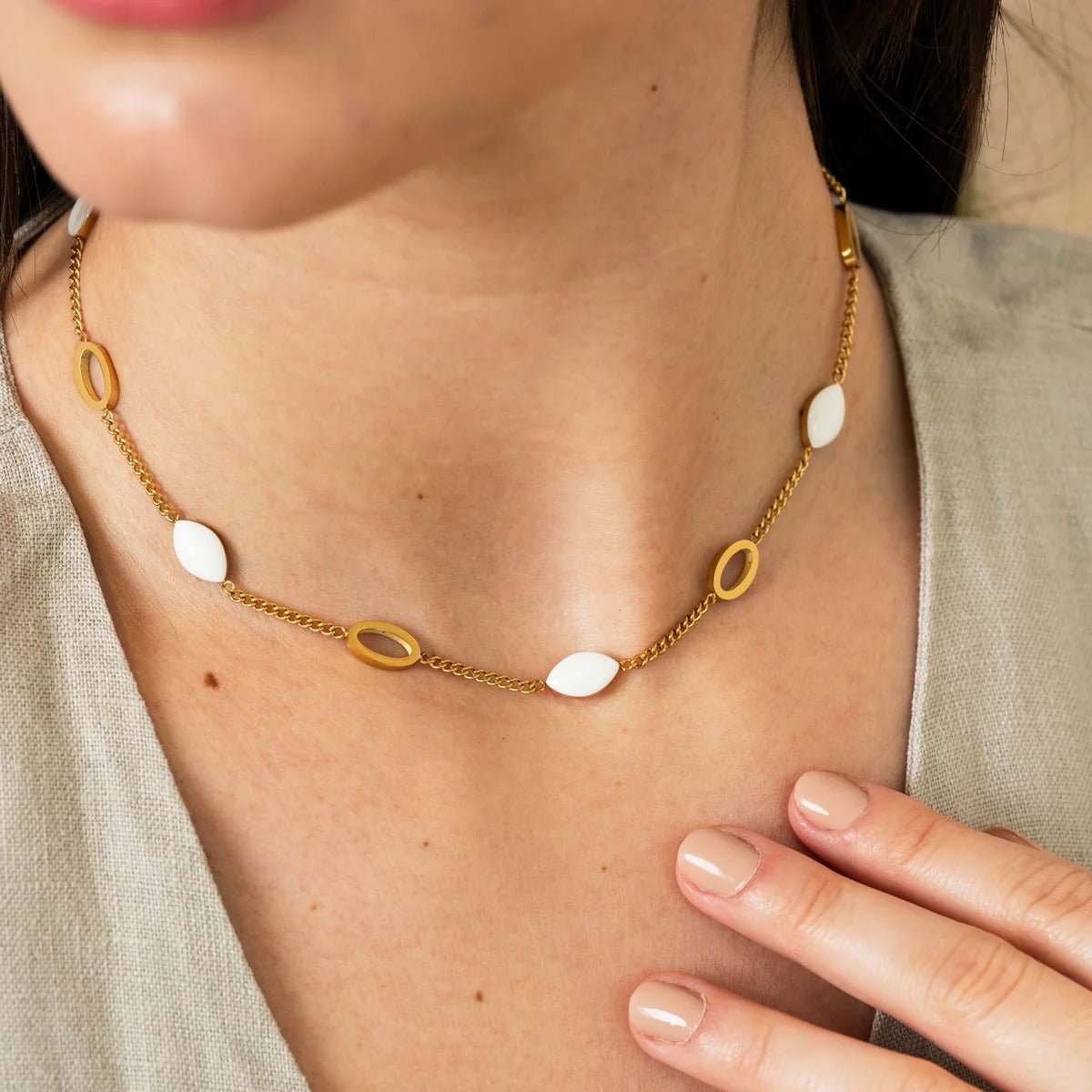 Necklace Pendant Oval Angellica 18K Gold Plated