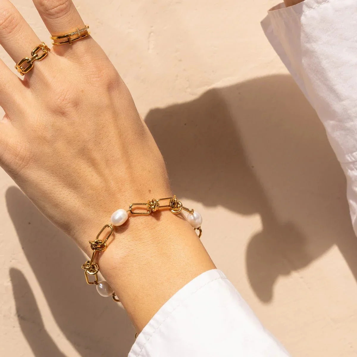 Knot and Pearls Bracelet 18K Gold Plated